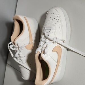 Nike Court Vision Low Sneakers White & Peach Womens Size 7